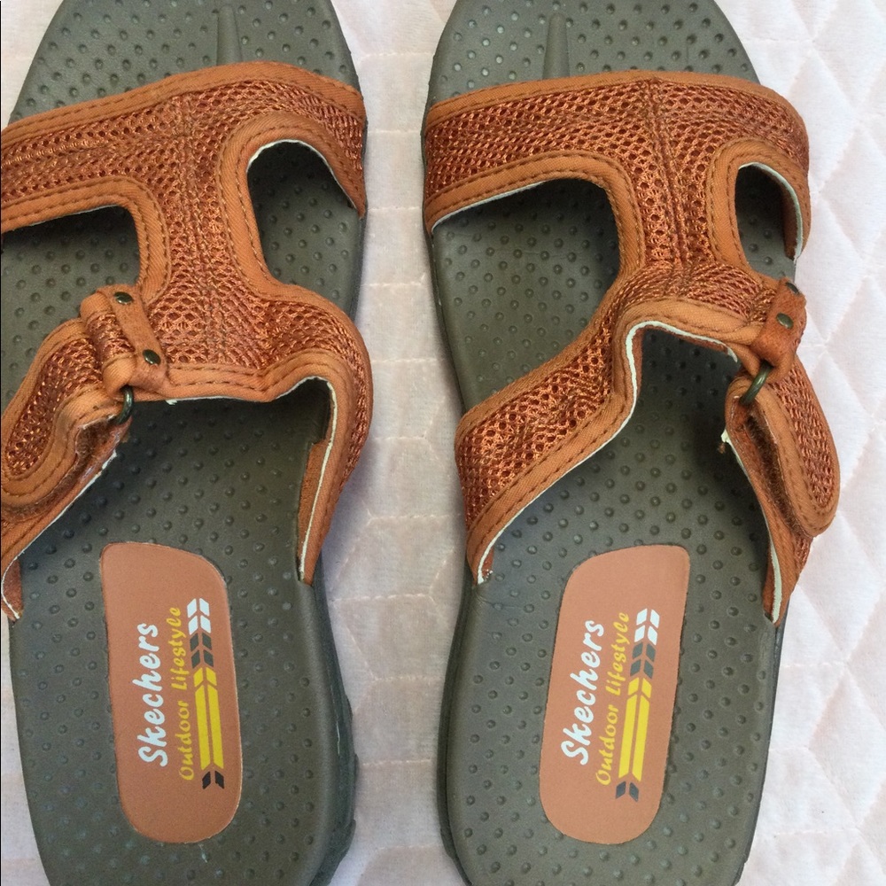 Skechers orange size 7